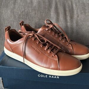 Brand new Cole Haan Men's, Grand+ Crosscourt Sneaker, british tan leather/ivory